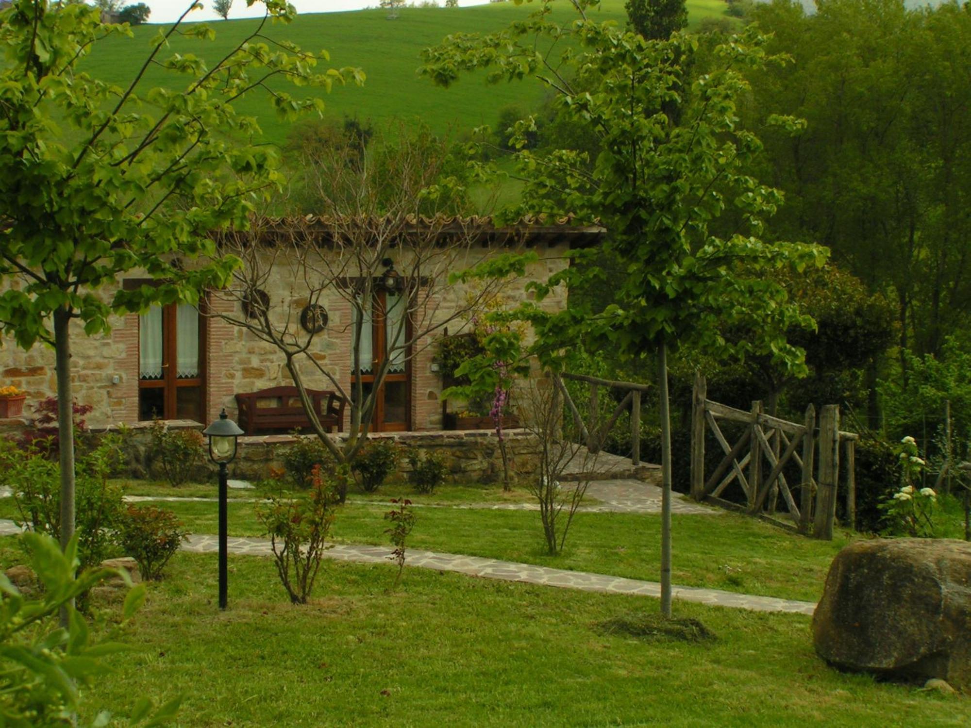 B&B Caselunghe Camerino Eksteriør bilde